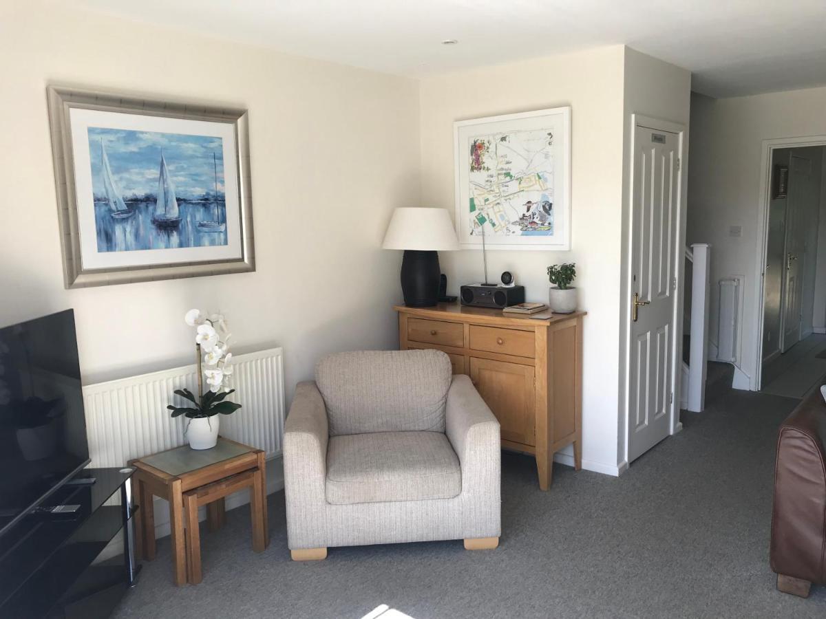 Liming Lodge - Lakeside Home In The Cotswolds سيرني الجنوبية المظهر الخارجي الصورة